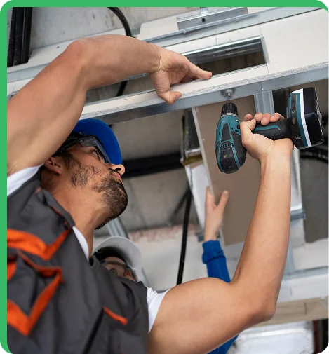 worker using a viper for window cleaning